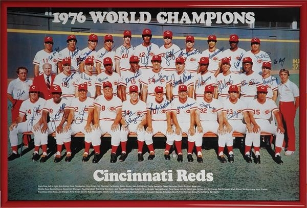 Large 1976 Cincinnati Reds Team Signed Photo
